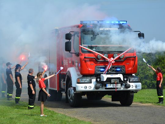 100-lecie OSP Wiktorówko: Nowy samochód w prezencie