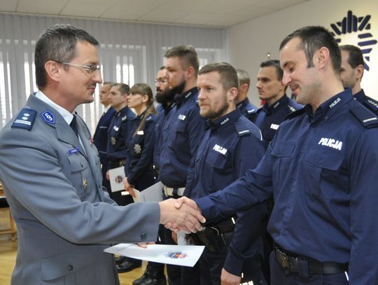 Awanse i wyróżnienia dla policjantów