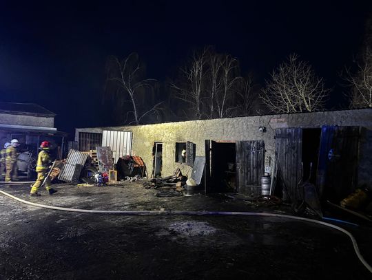 Blisko trzy godziny walki z ogniem