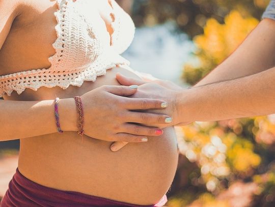 Co każda ciężarna powinna wiedzieć? Krótki poradnik o diecie i właściwej opiece lekarskiej