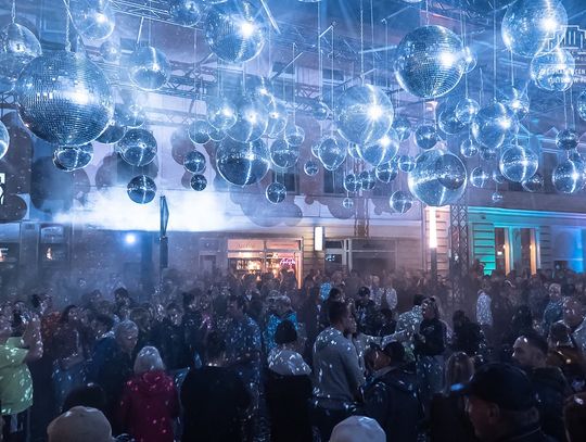 Festiwal Teatrów Światła  i tłumy na Placu Staszica!