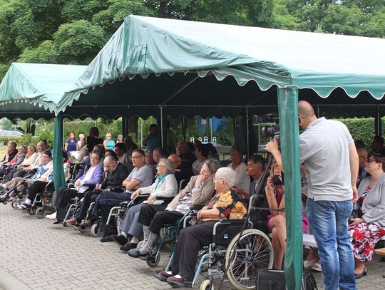 Jesteśmy razem – jubileuszowe spotkanie rodzin i przyjaciół DPS