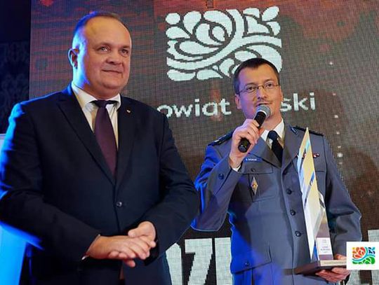 Pilska Komenda Policji wyróżniona honorowym tytułem Lider Sukcesu