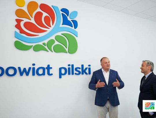 Robert Biedroń gościł u starosty pilskiego