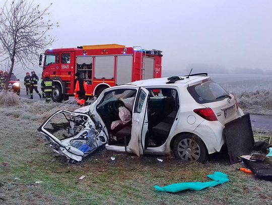 Śmiertelny wypadek k. Szydłowa z wczoraj – w relacji strażaków (zdjęcia) 