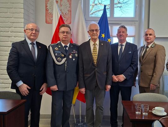 Starosta wałecki podziękował Januszowi Zwoliń-skiemu
