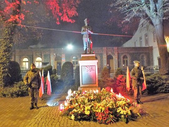 Tłumy na jubileuszu niepodległej w Ujściu