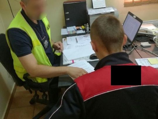 Uszkodził atrapę policjanta