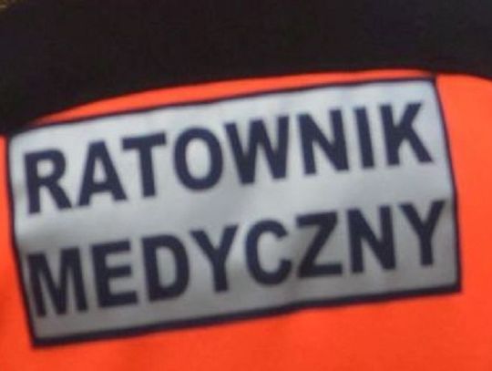 Zaatakował nożem ratowników medycznych