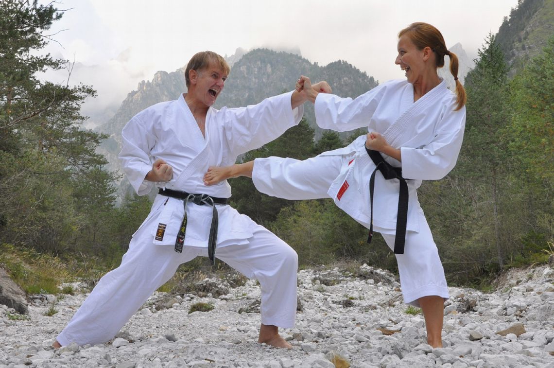 Jubileuszowe karate-gi na tatami