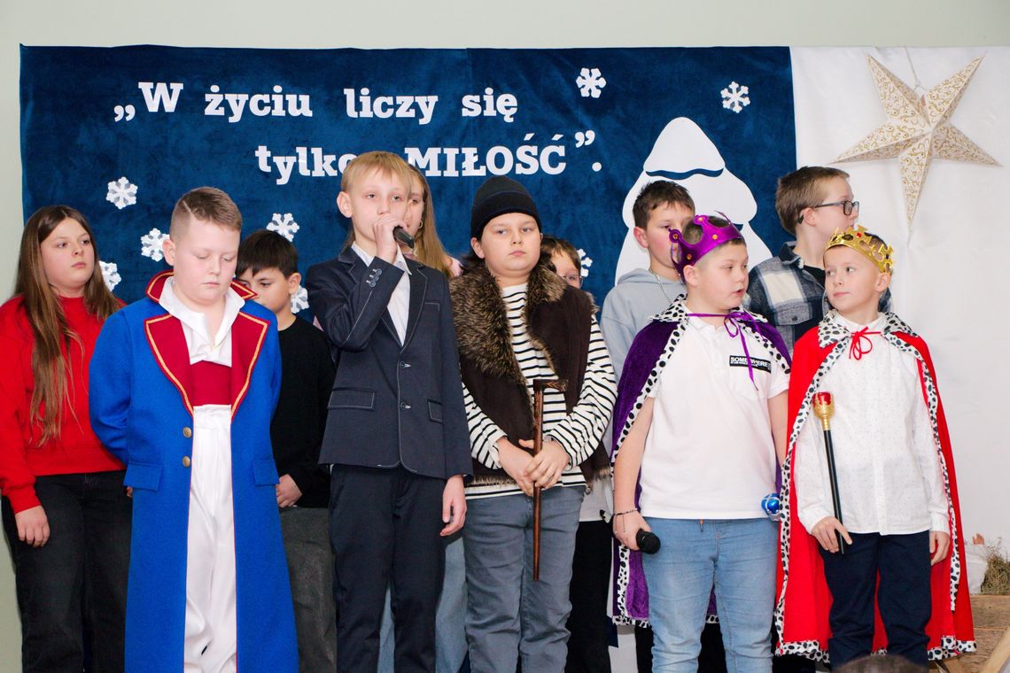 Kiermasz, kolędy i magia świąt Kiermasz, kolędy i magia świąt