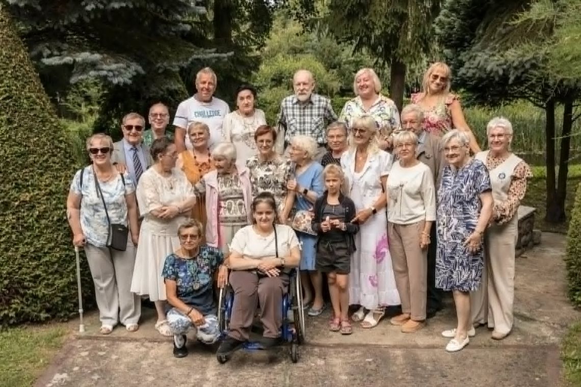 Sierpniowe spotkanie Klubu Artystów „Pasja” w Wyrzysku Sierpniowe spotkanie Klubu Artystów „Pasja” w Wyrzysku