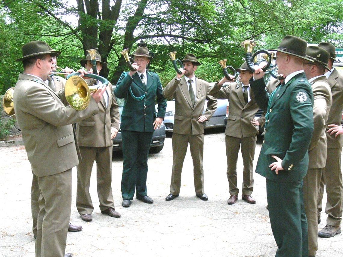 Sygnaliści, wabiarze  i festiwal poroży