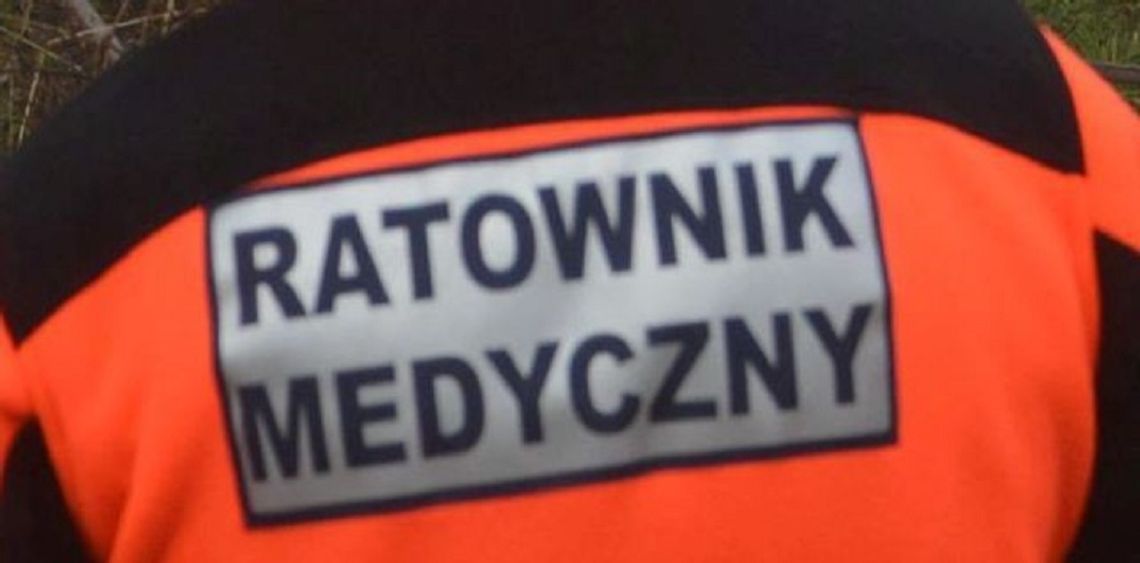 Zaatakował nożem ratowników medycznych