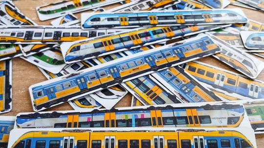 Magnesy zestaw IX “EZT Regionalne” na lodówkę 8 szt. - Magnesiki-Kolejowe.pl